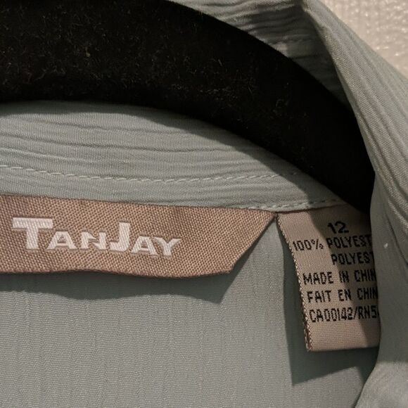 TanJay sage color  button down blouse Sz 12 NWOT - Picture 4 of 5